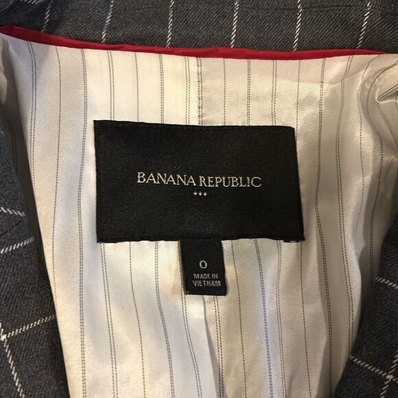 LIKE NEW BANANA REPUBLIC ACADEMY BLAZER DARK GRAY WINDOWPANE PATTERN SIZE 0 - Picture 4 of 5
